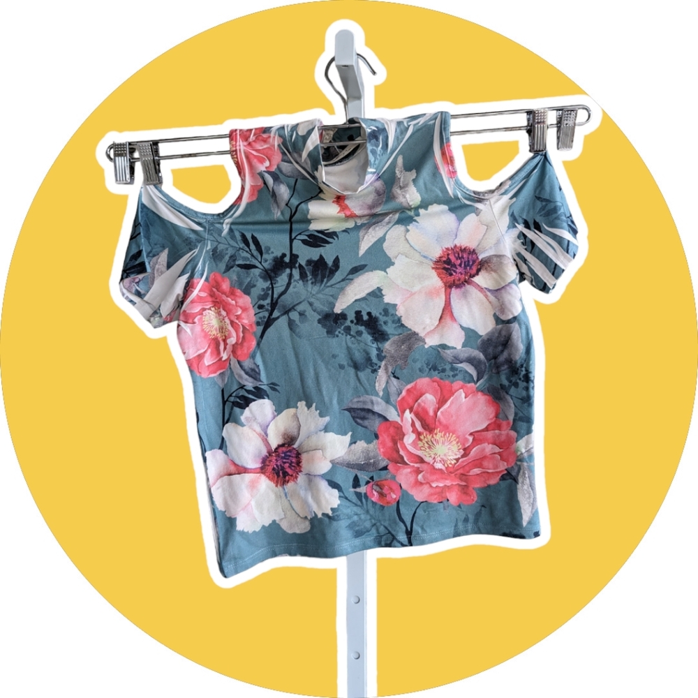 Gaze USA Green Floral Cold Shoulder Mock Neck Top GUC